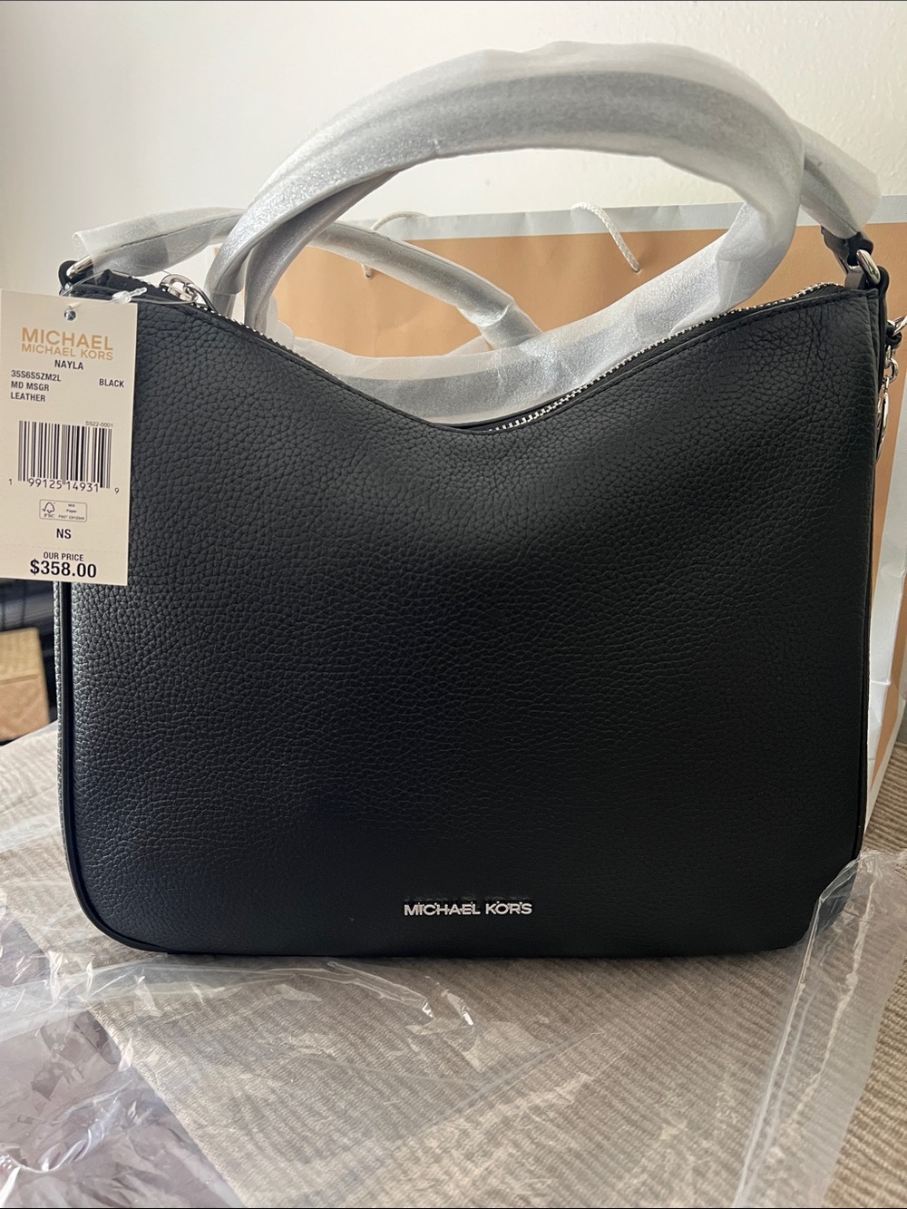 MICHAEL KORS Black Pebbled Leather Shoulder Bag